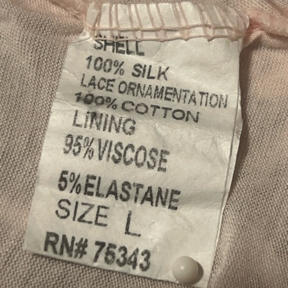 Elegant silk Peach Lace Blouse size large - Picture 6 of 8